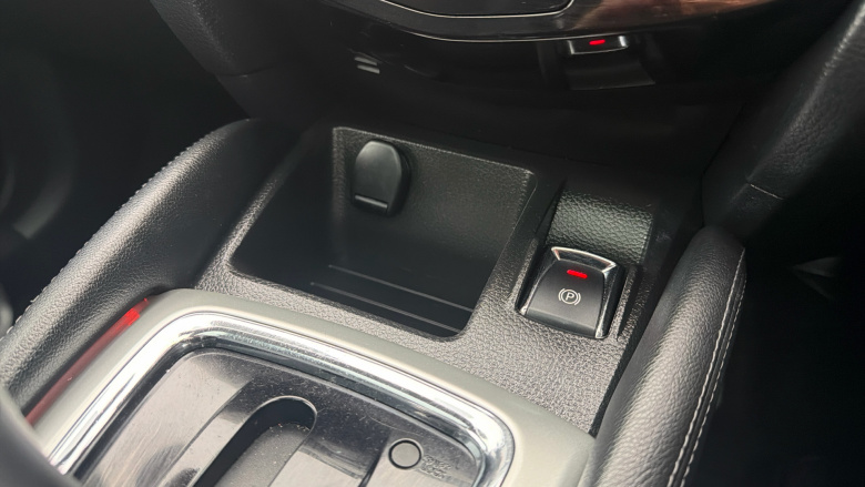 Nissan Qashqai 1.6 dCi Tekna 5dr Xtronic Diesel Hatchback